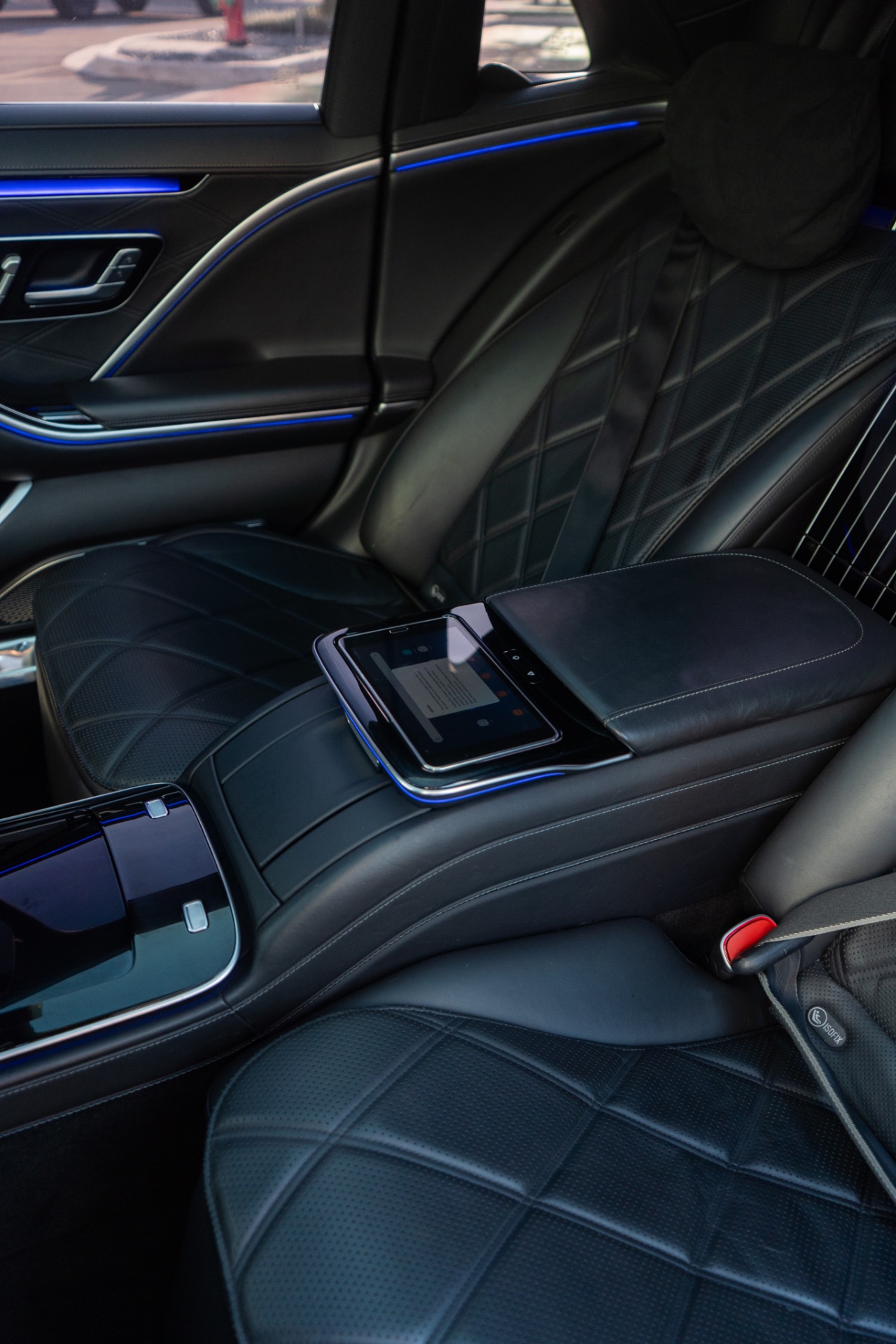 Mercedes Benz Maybach S580 — photo 13
