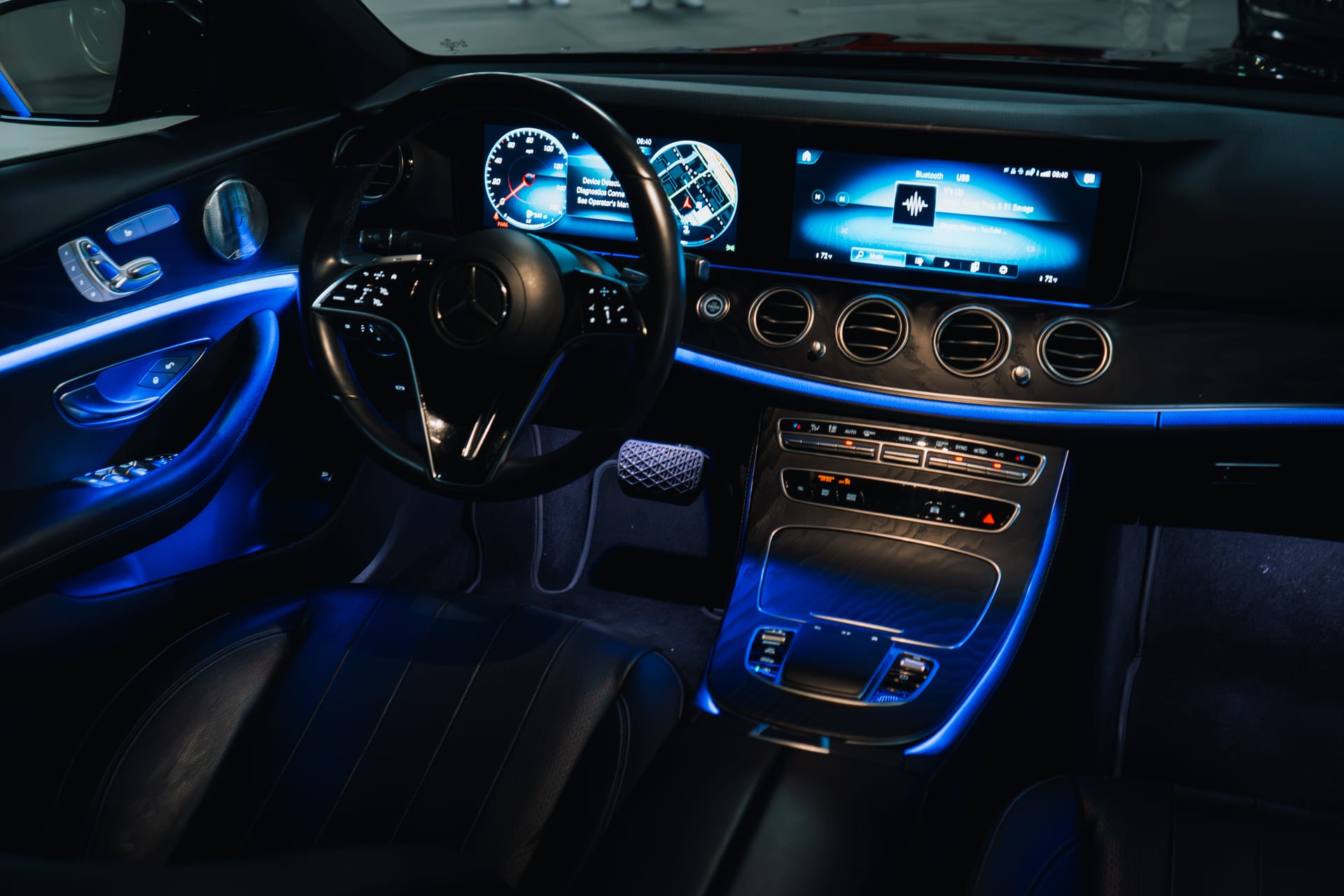 Mercedes Benz E350 — photo 14