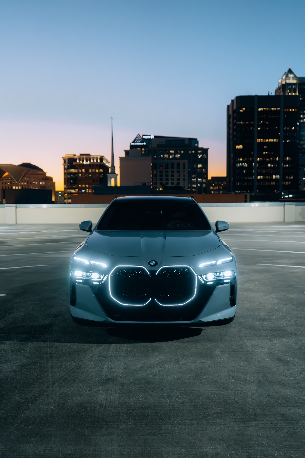 BMW 740i Executive — photo 2