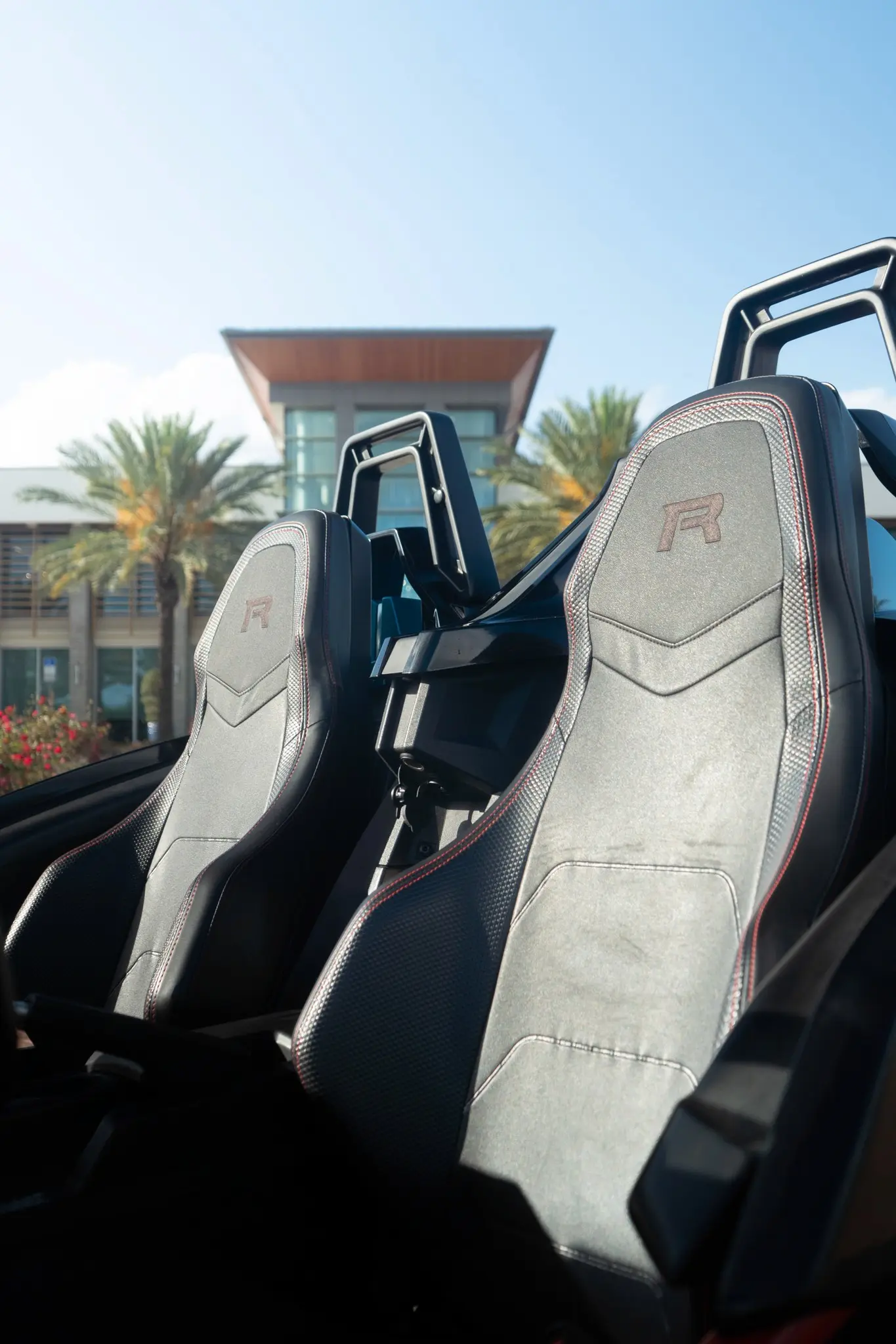 Polaris Slingshot — photo 2