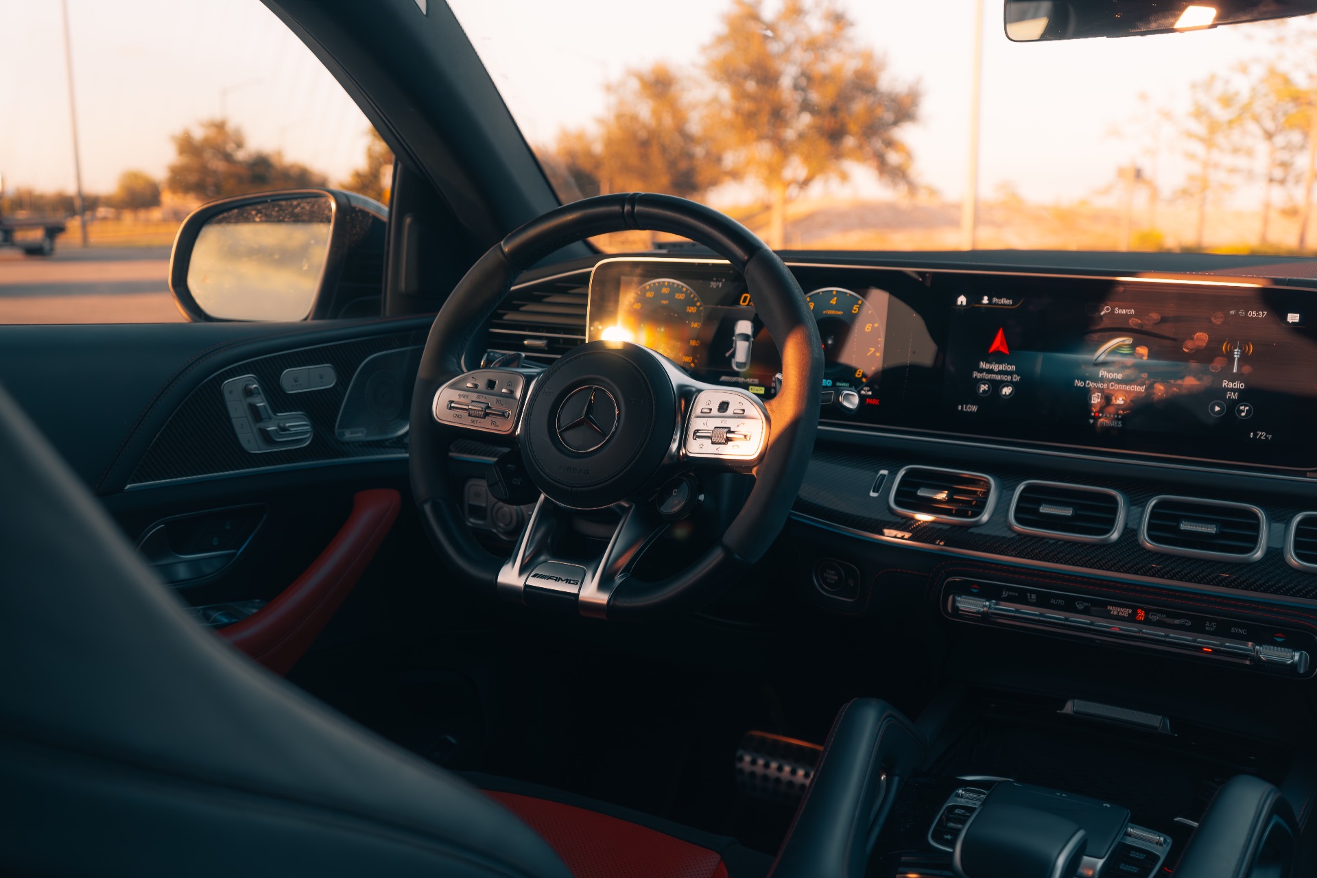 Mercedes Benz AMG GLE 53 — photo 4