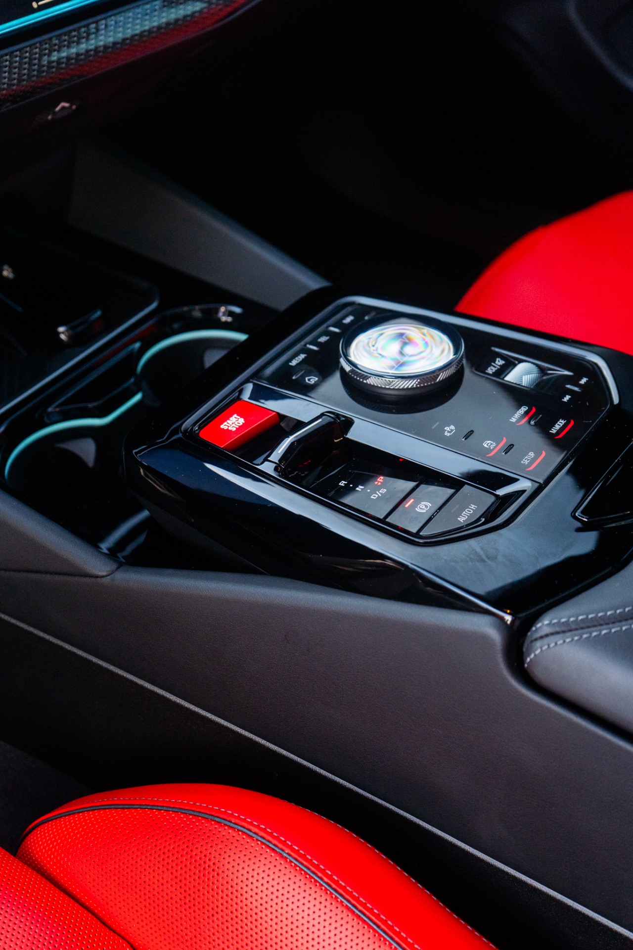 BMW M5 G90 — photo 6