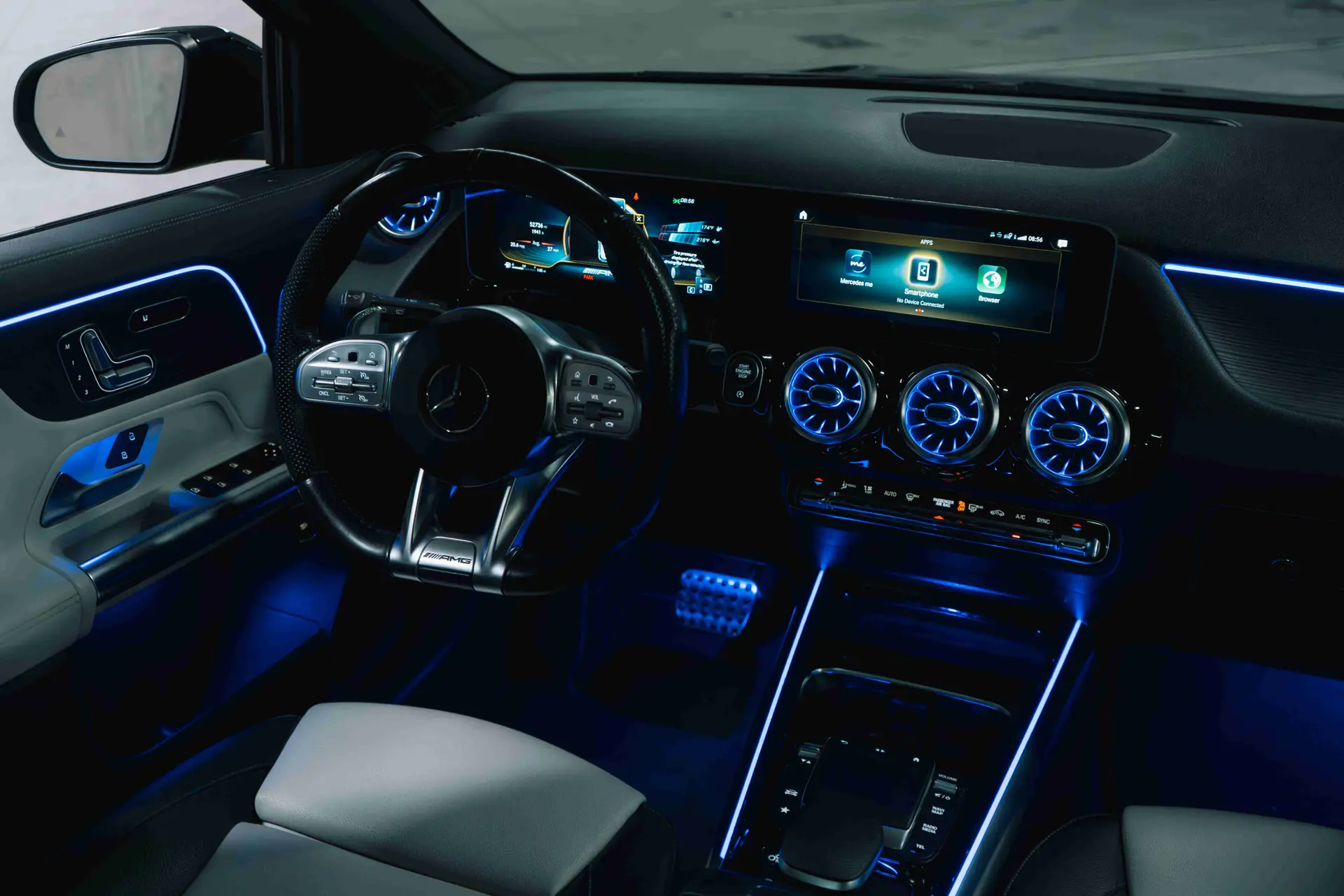 Mercedes Benz AMG GLA 35 — photo 5