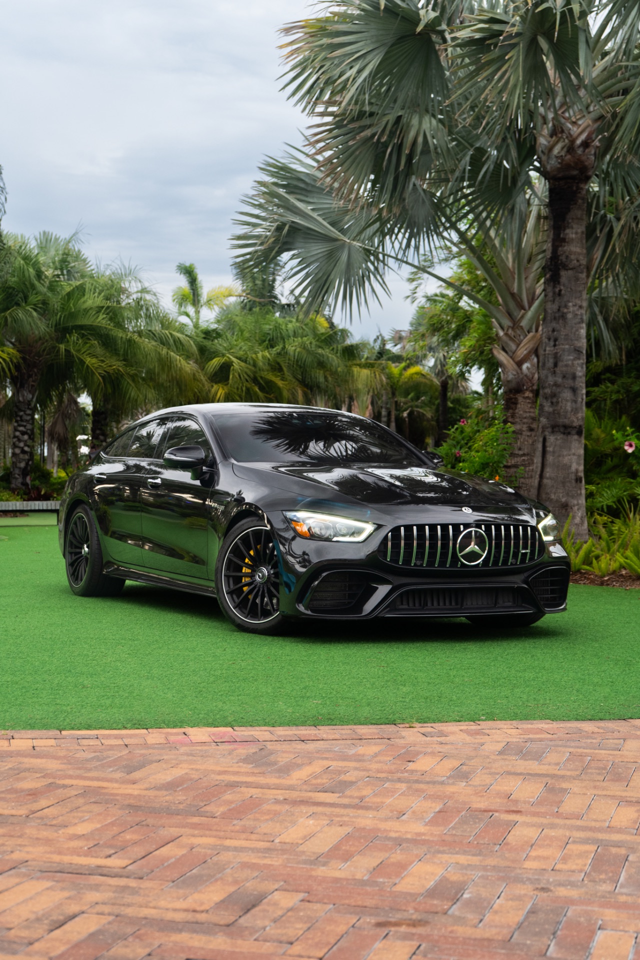 Mercedes Benz AMG GT 63 — photo 17
