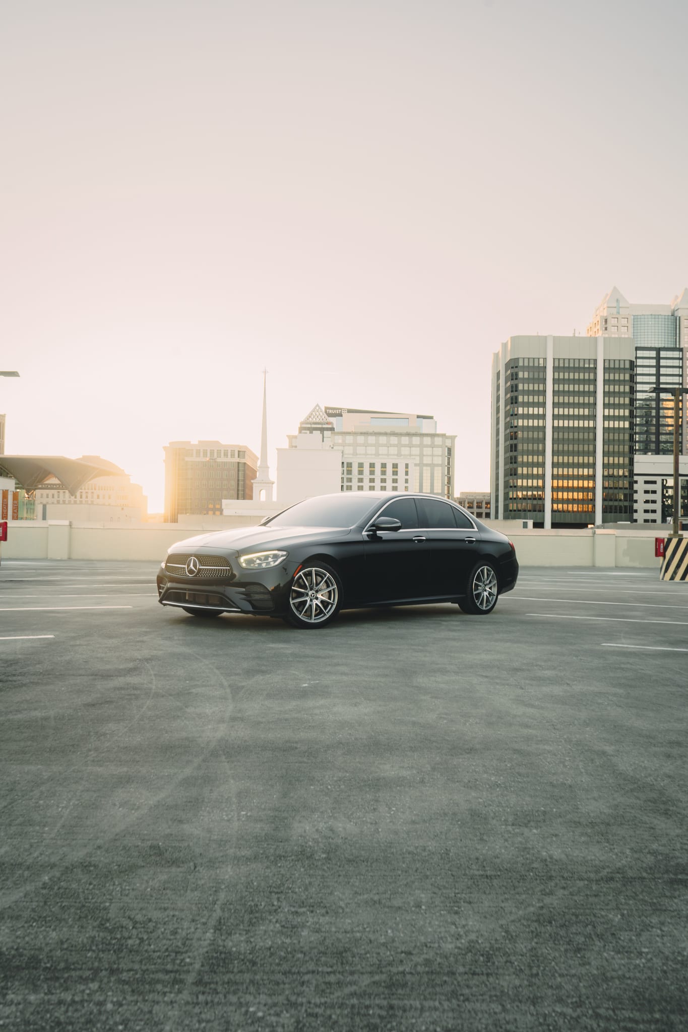 Mercedes Benz E350 — photo 2