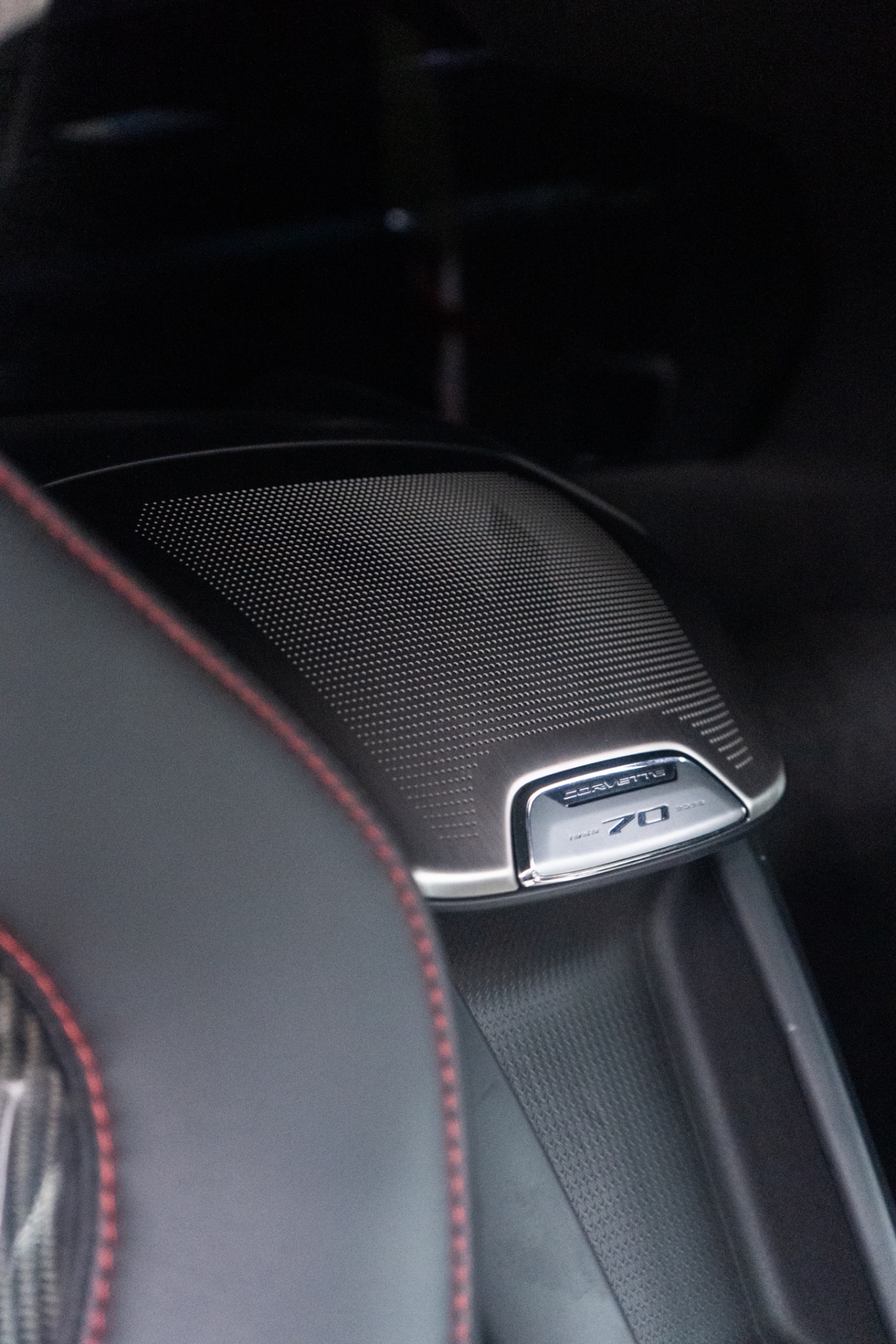 Chevrolet C8 Corvette — photo 12