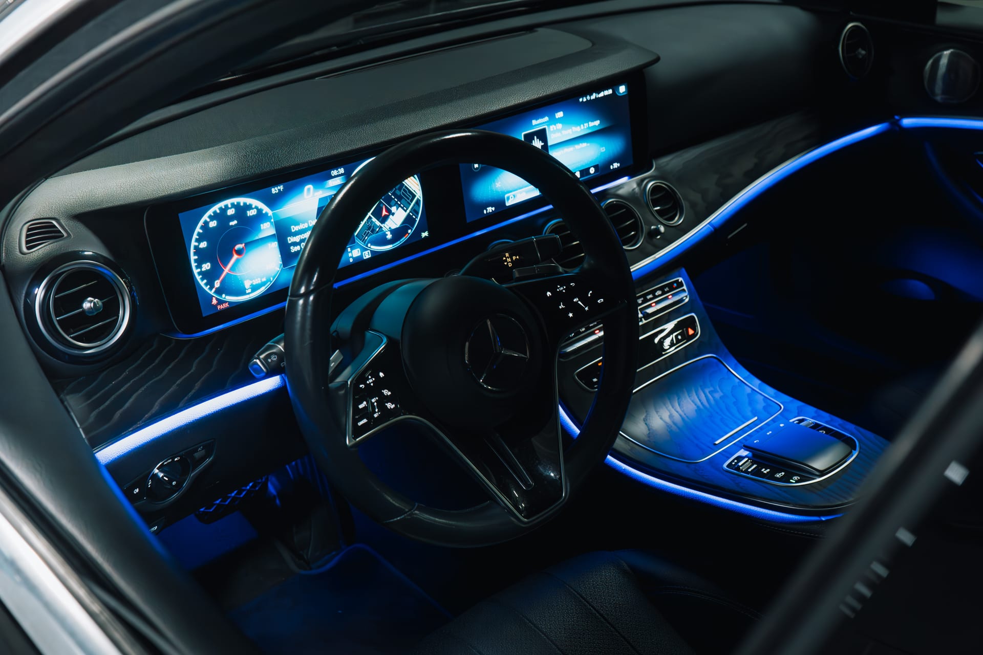 Mercedes Benz E350 — photo 15