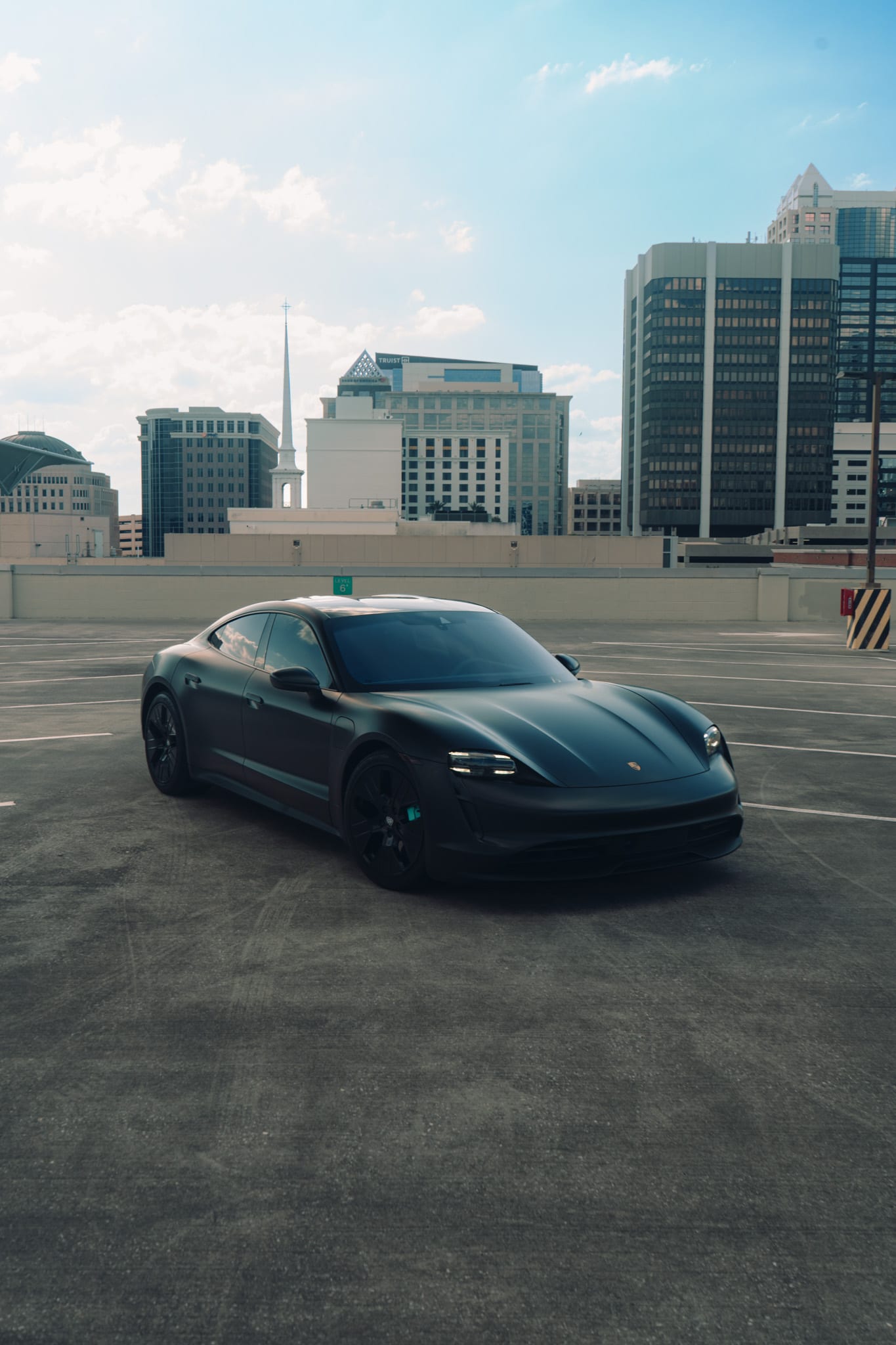 Porsche Taycan — photo 6
