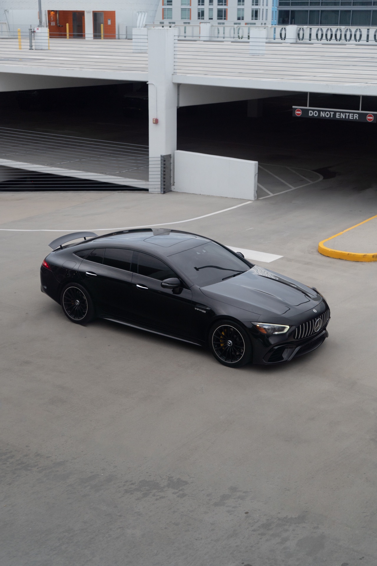 Mercedes Benz AMG GT 63 — photo 4