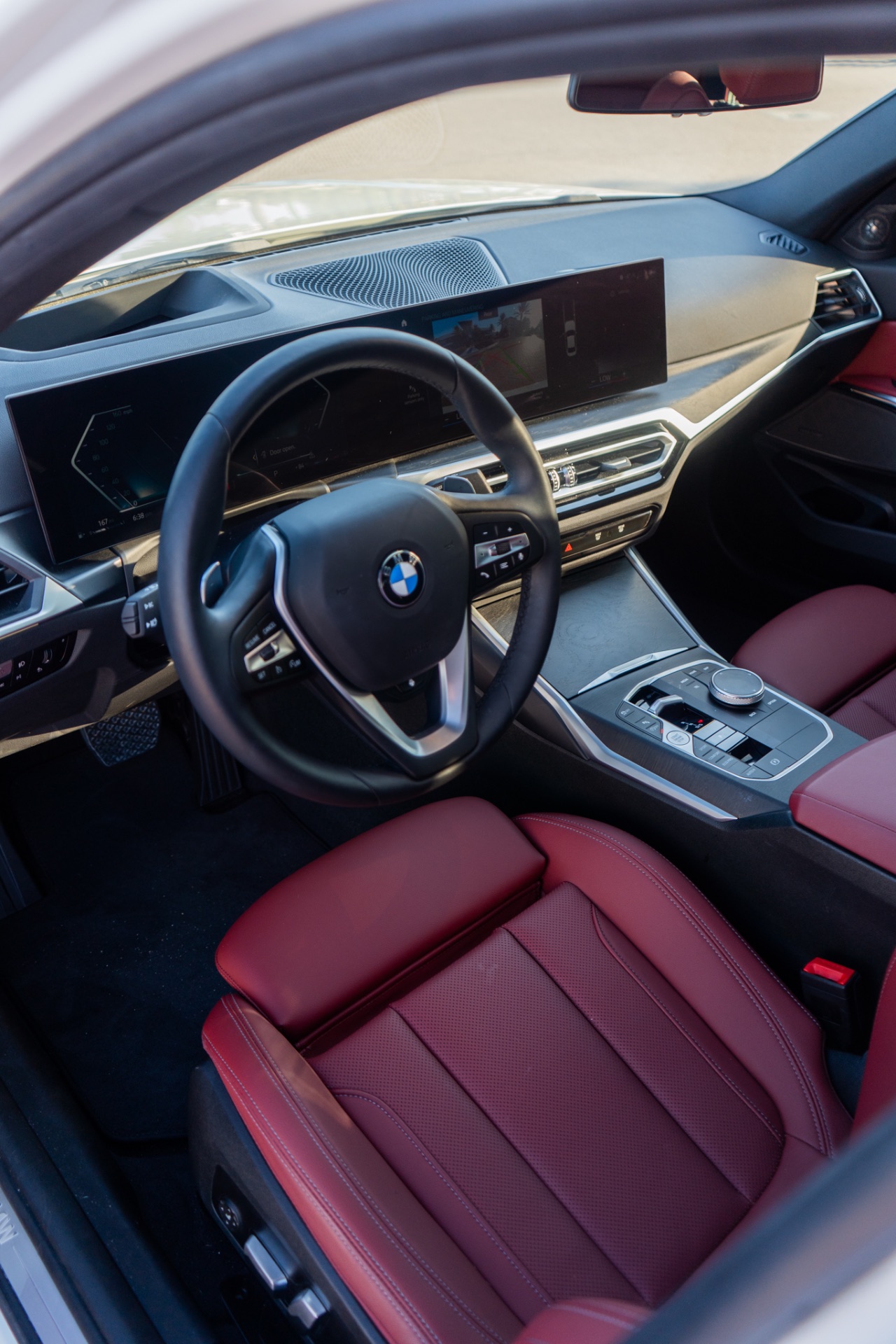 BMW 330i — photo 3