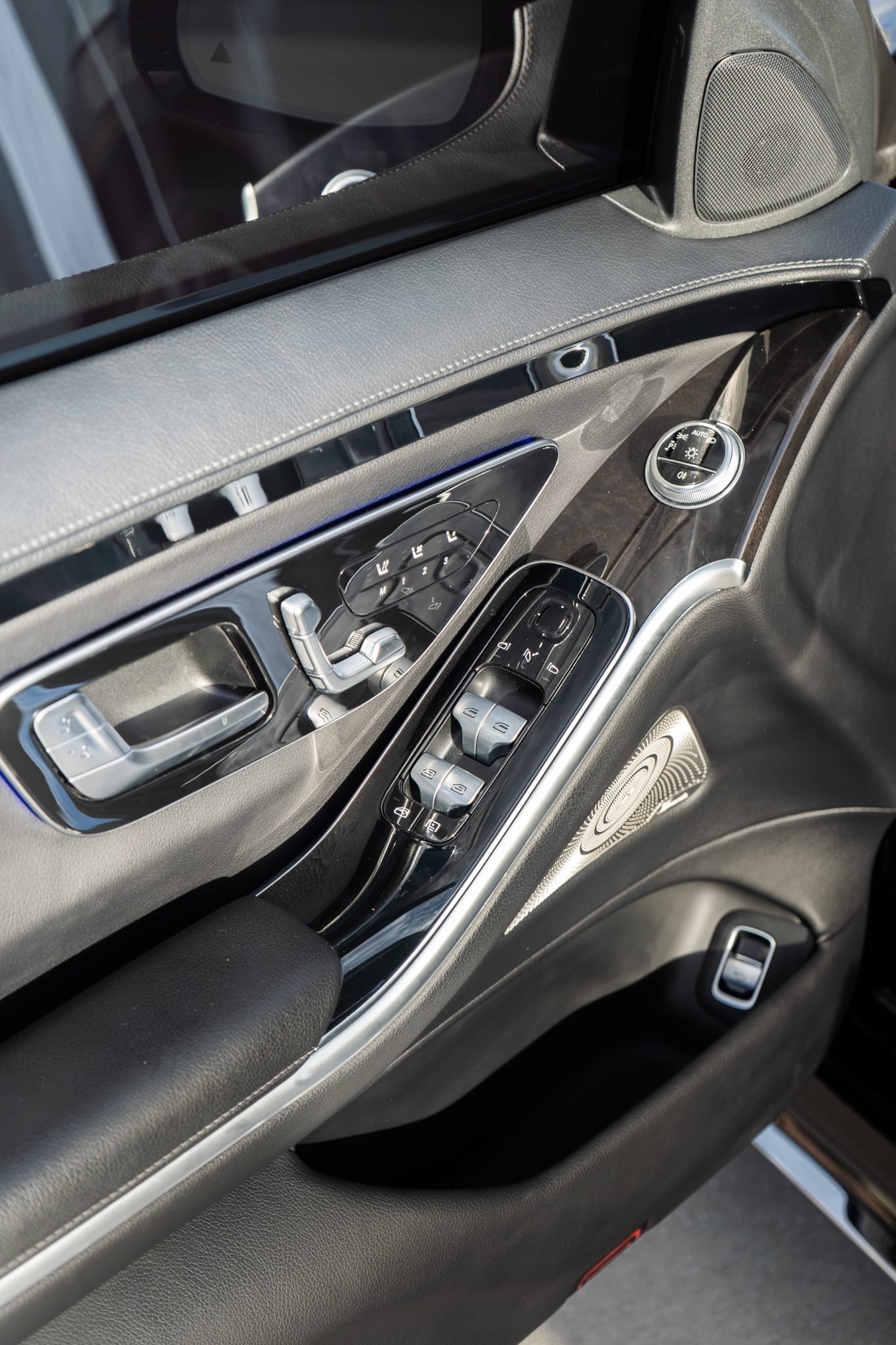 Mercedes Benz S500 — photo 7