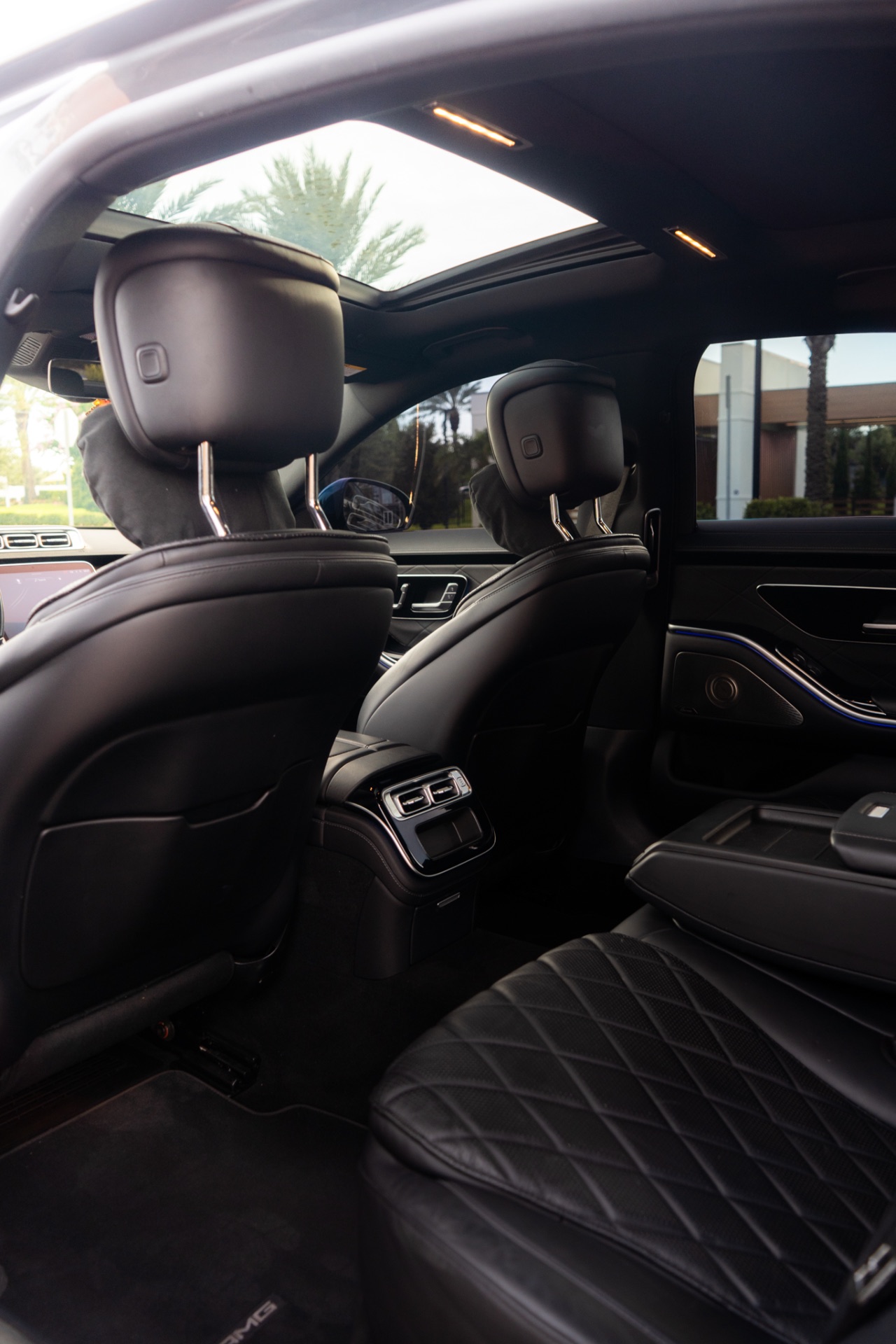 Mercedes Benz S class — photo 16