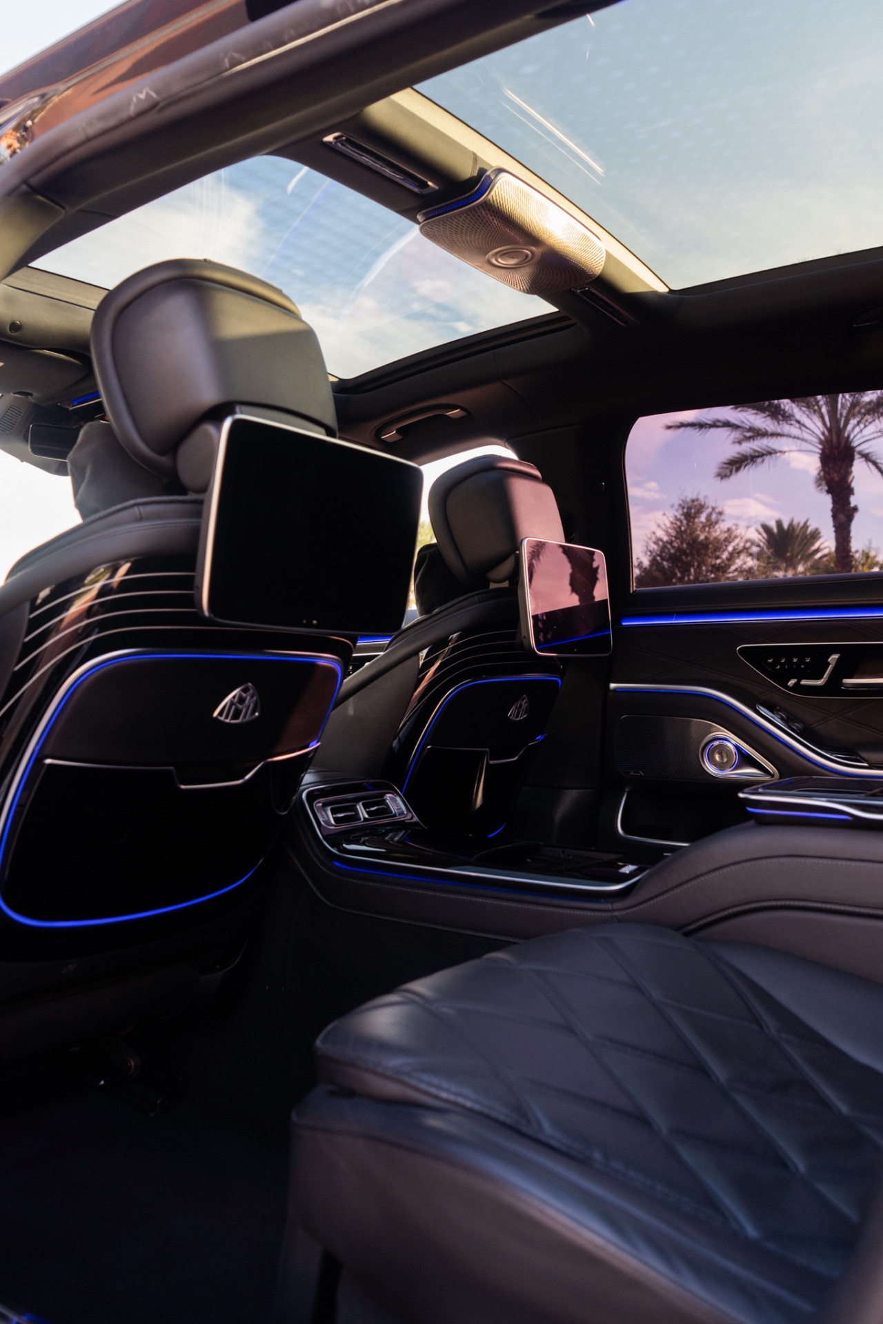 Mercedes Benz Maybach S580 — photo 10