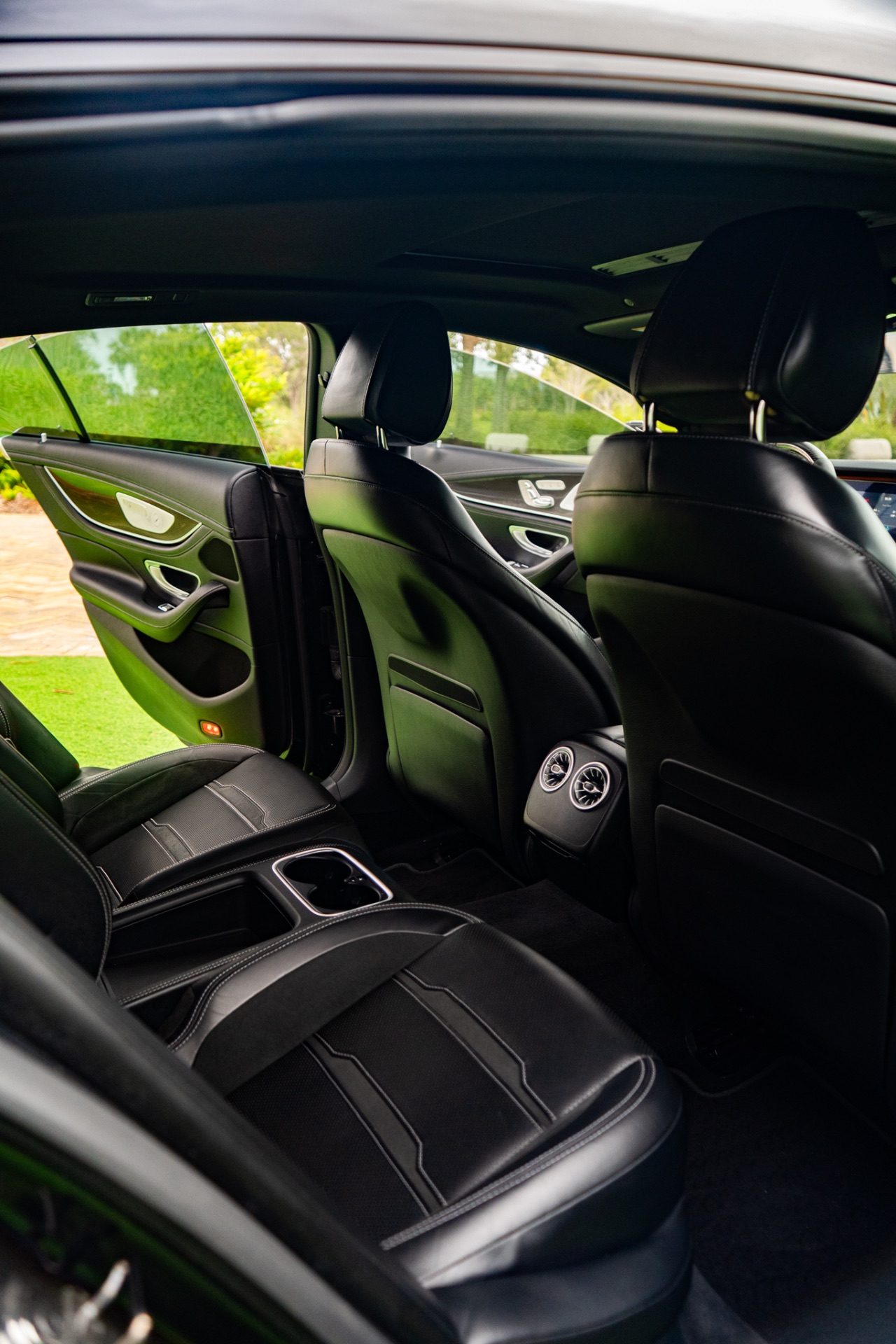 Mercedes Benz AMG GT 63 — photo 13