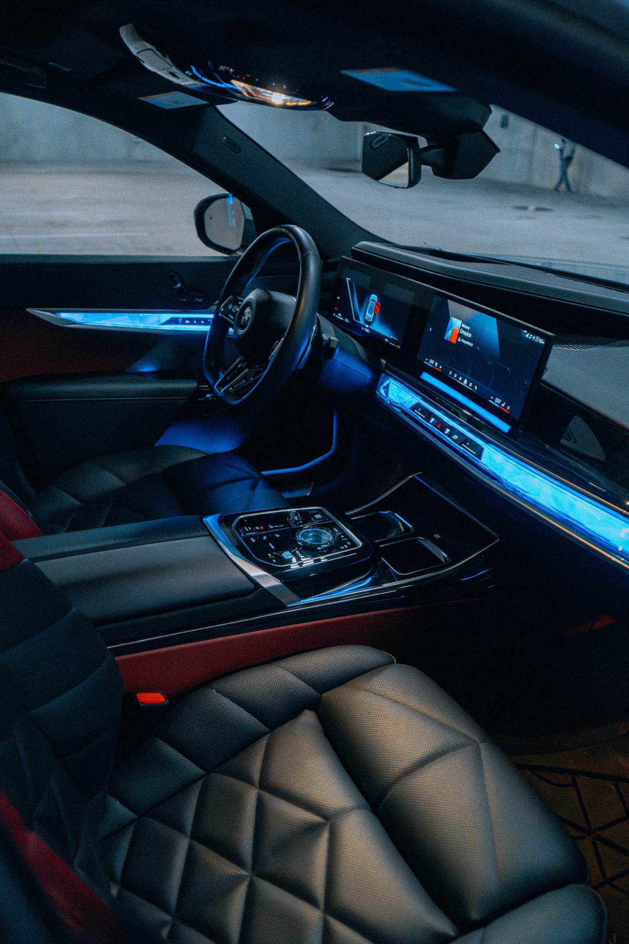 BMW 740i Executive — photo 12