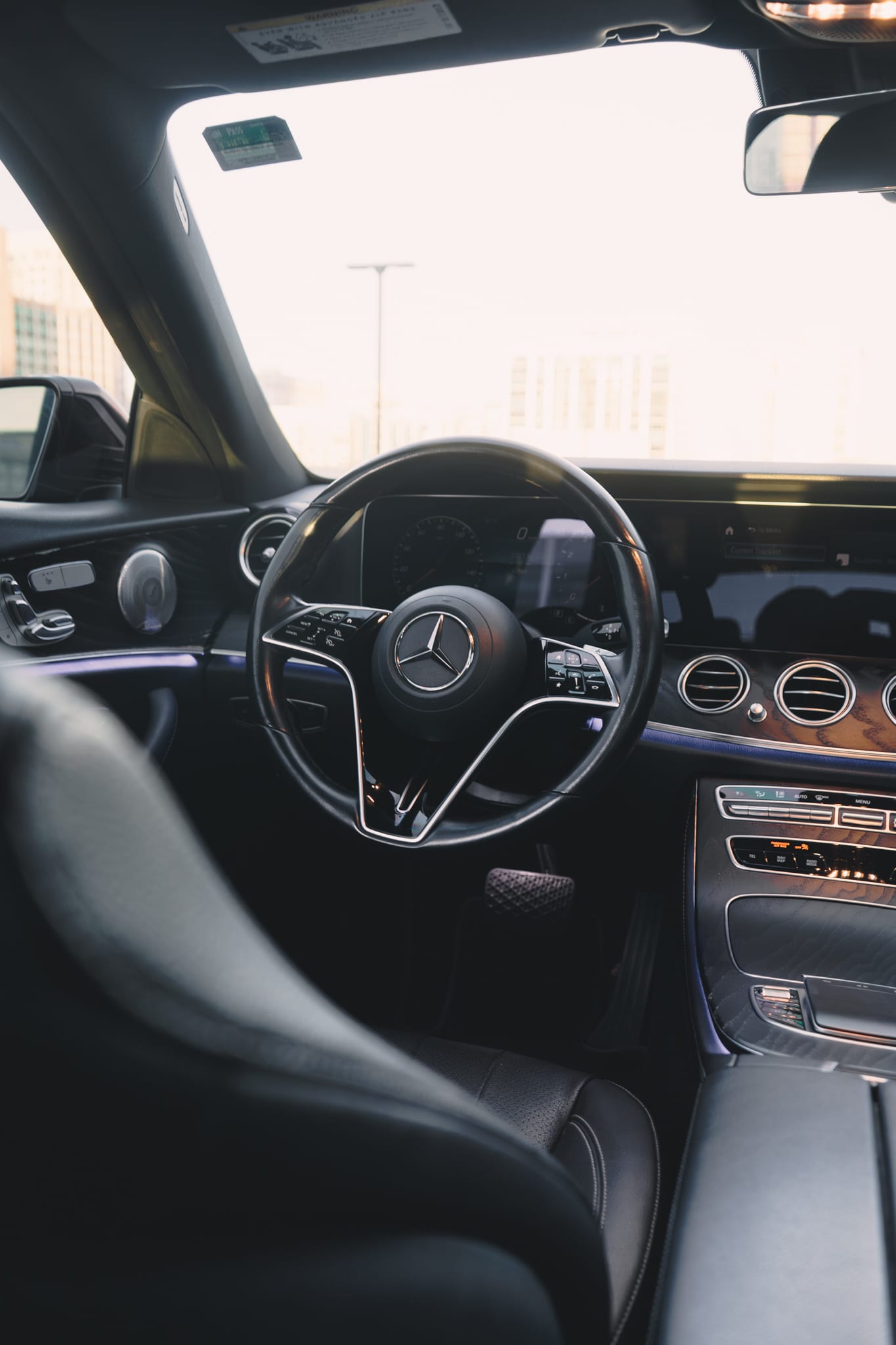 Mercedes Benz E350 — photo 9
