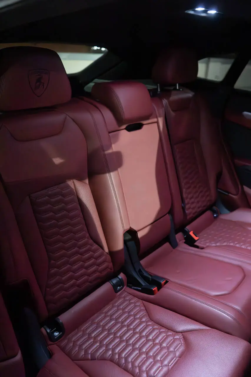 Lamborghini Urus — photo 6