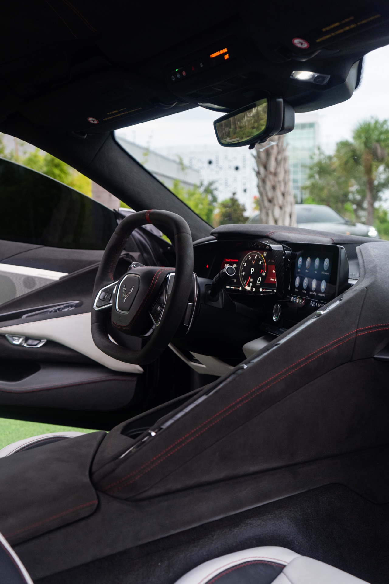 Chevrolet C8 Corvette — photo 11