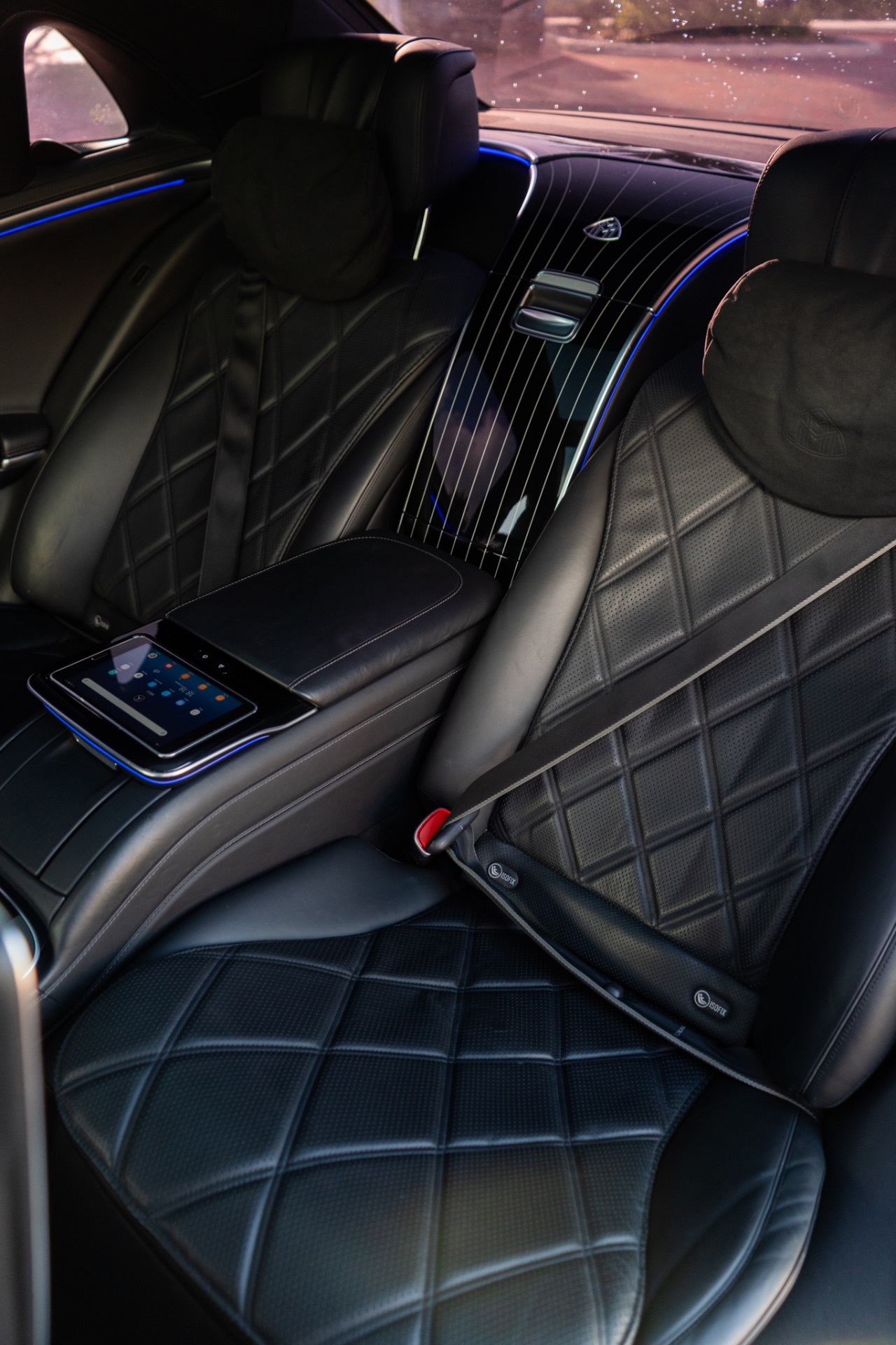 Mercedes Benz Maybach S580 — photo 12