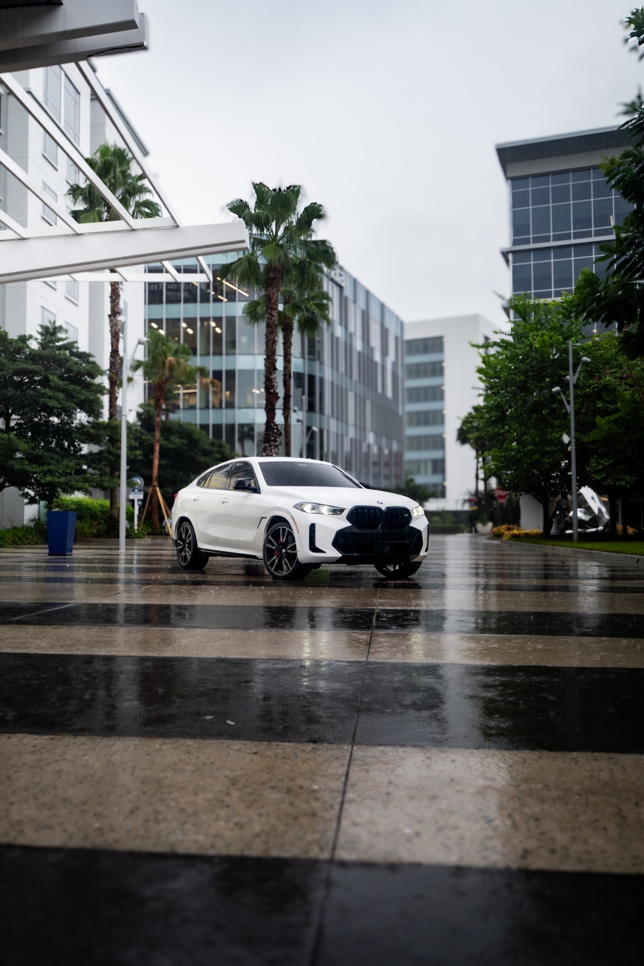 BMW X6 M60i — photo 15