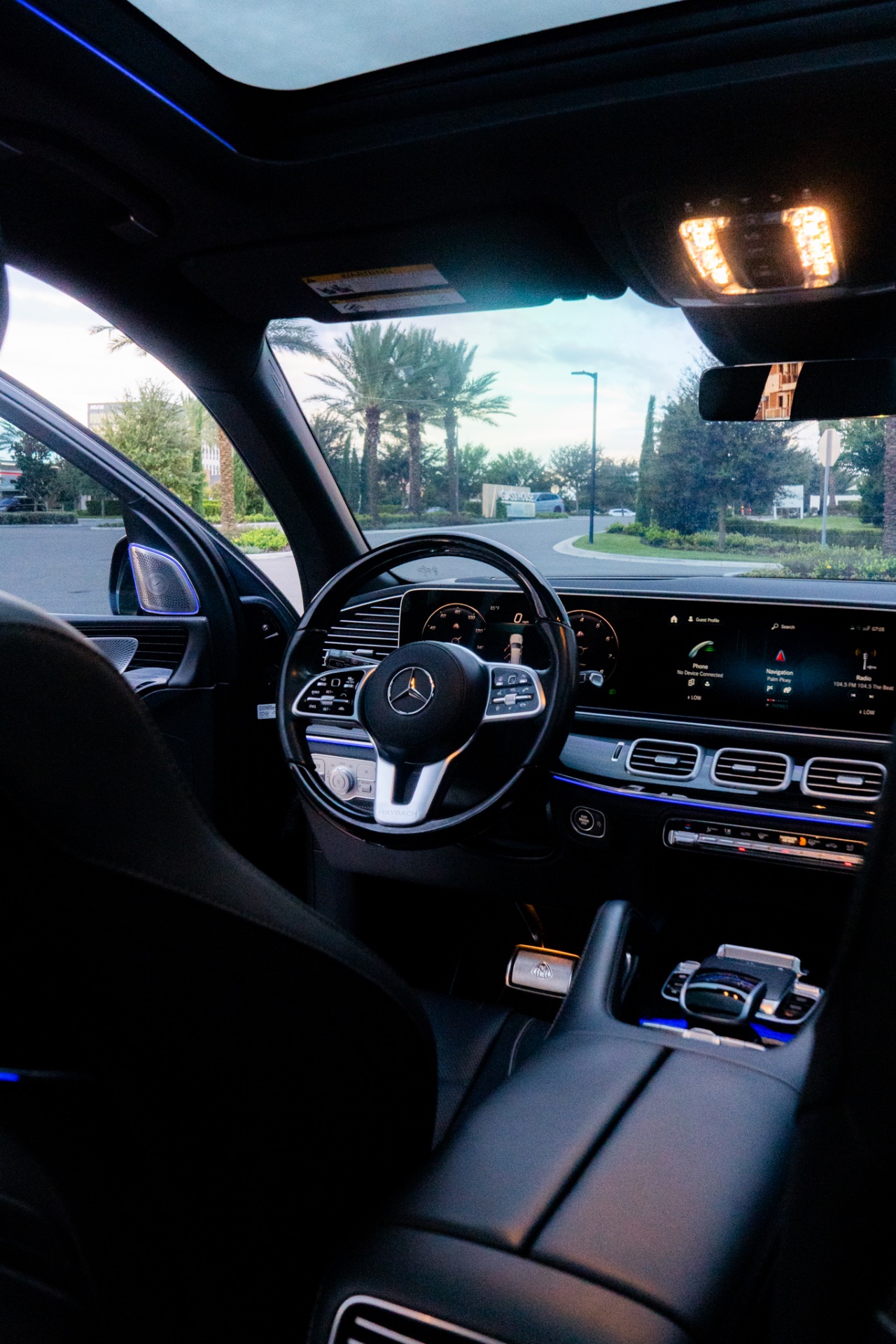 Mercedes Benz Maybach GLS 600 — photo 7