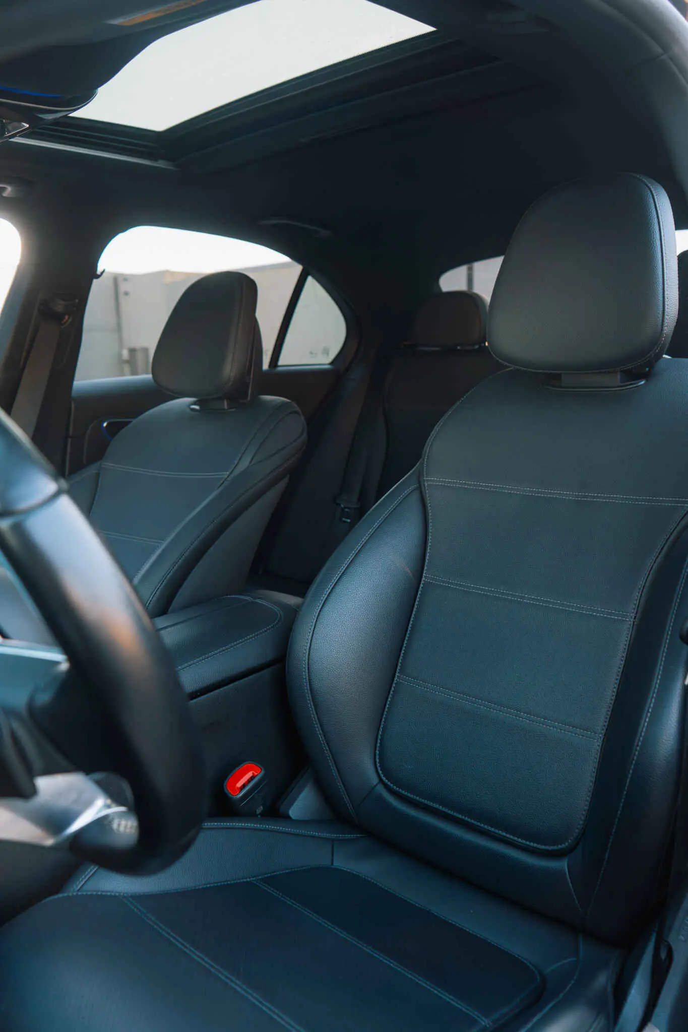 Mercedes-Benz C 300 — photo 7