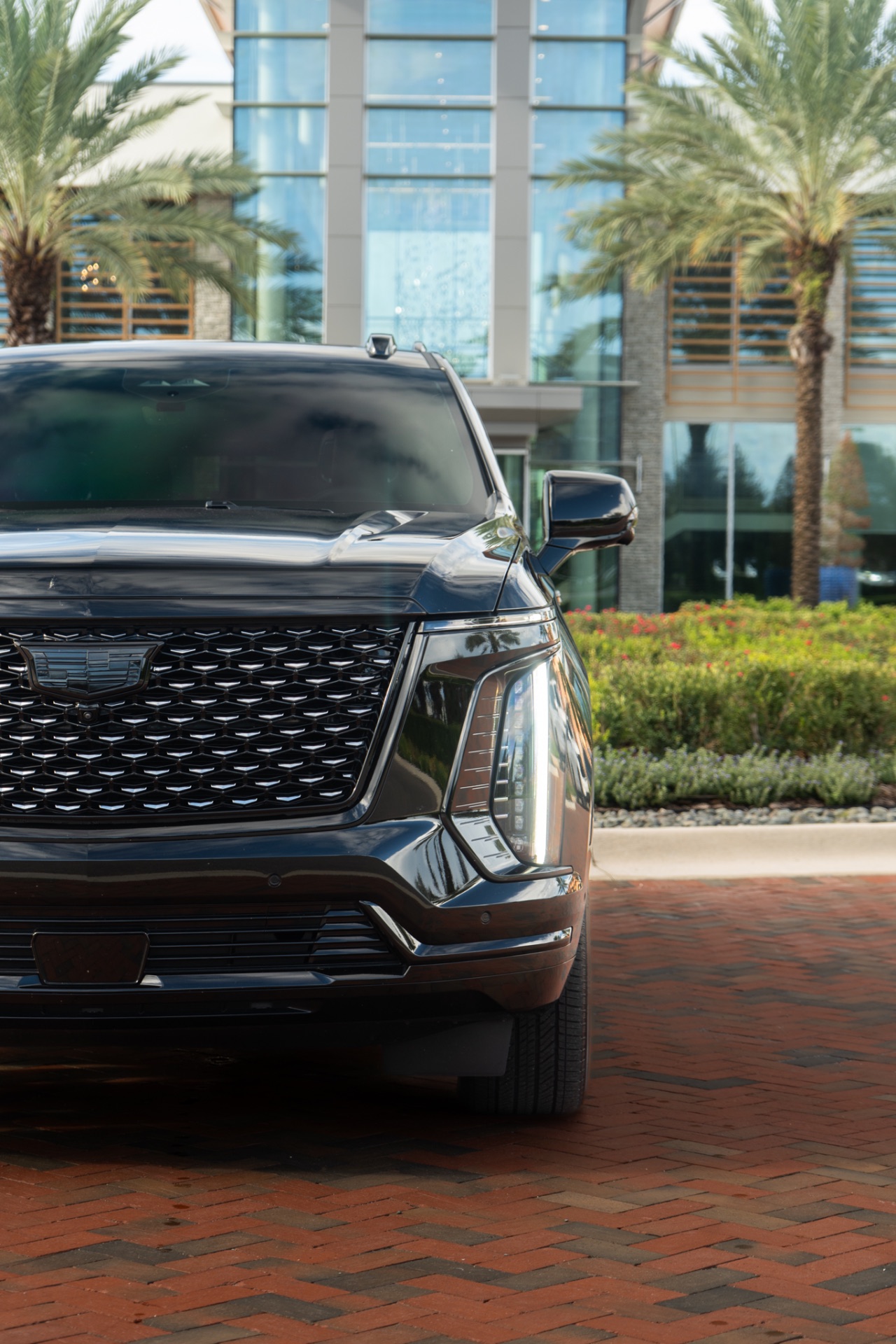 Cadillac Escalade — photo 18