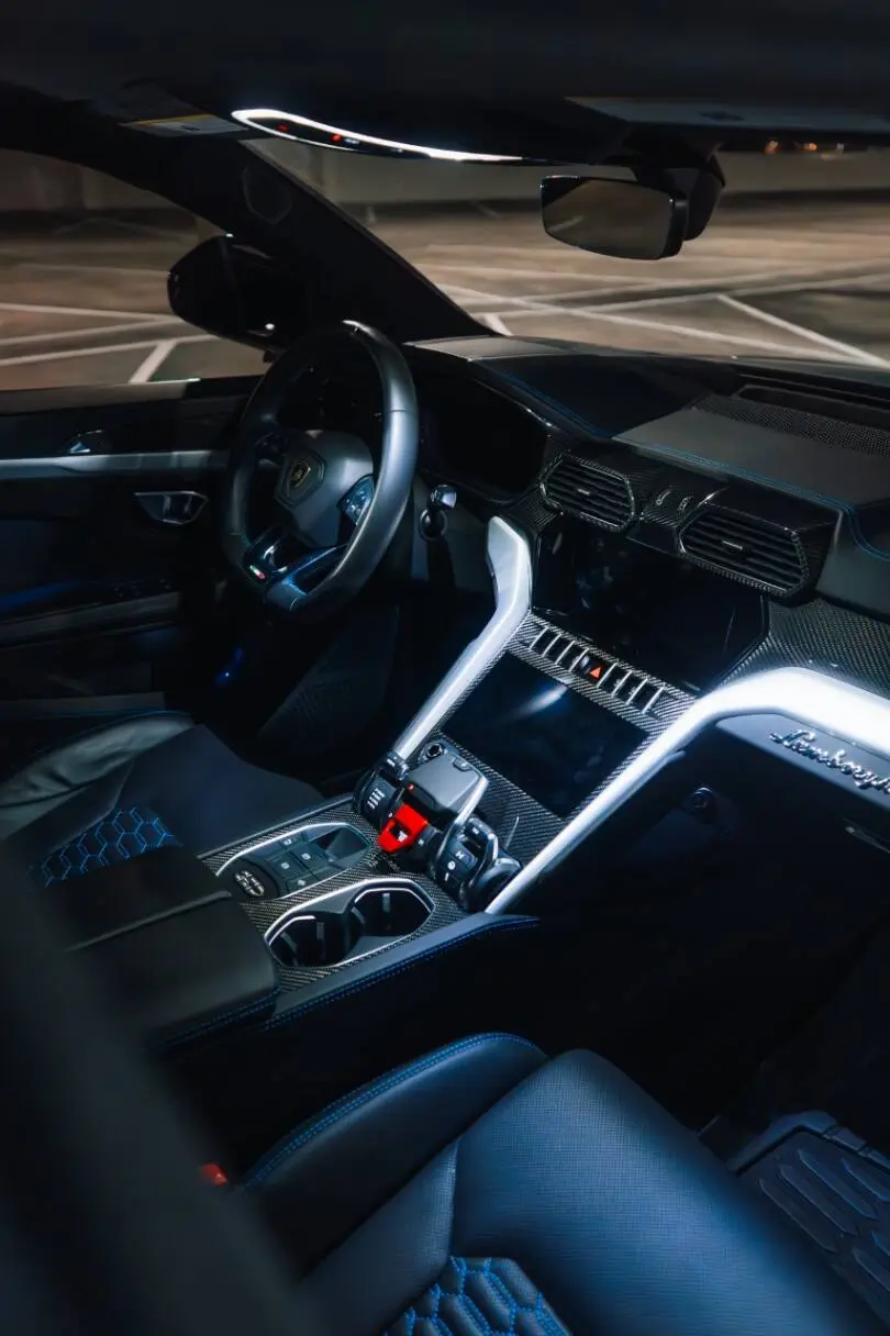Lamborghini Urus — photo 3