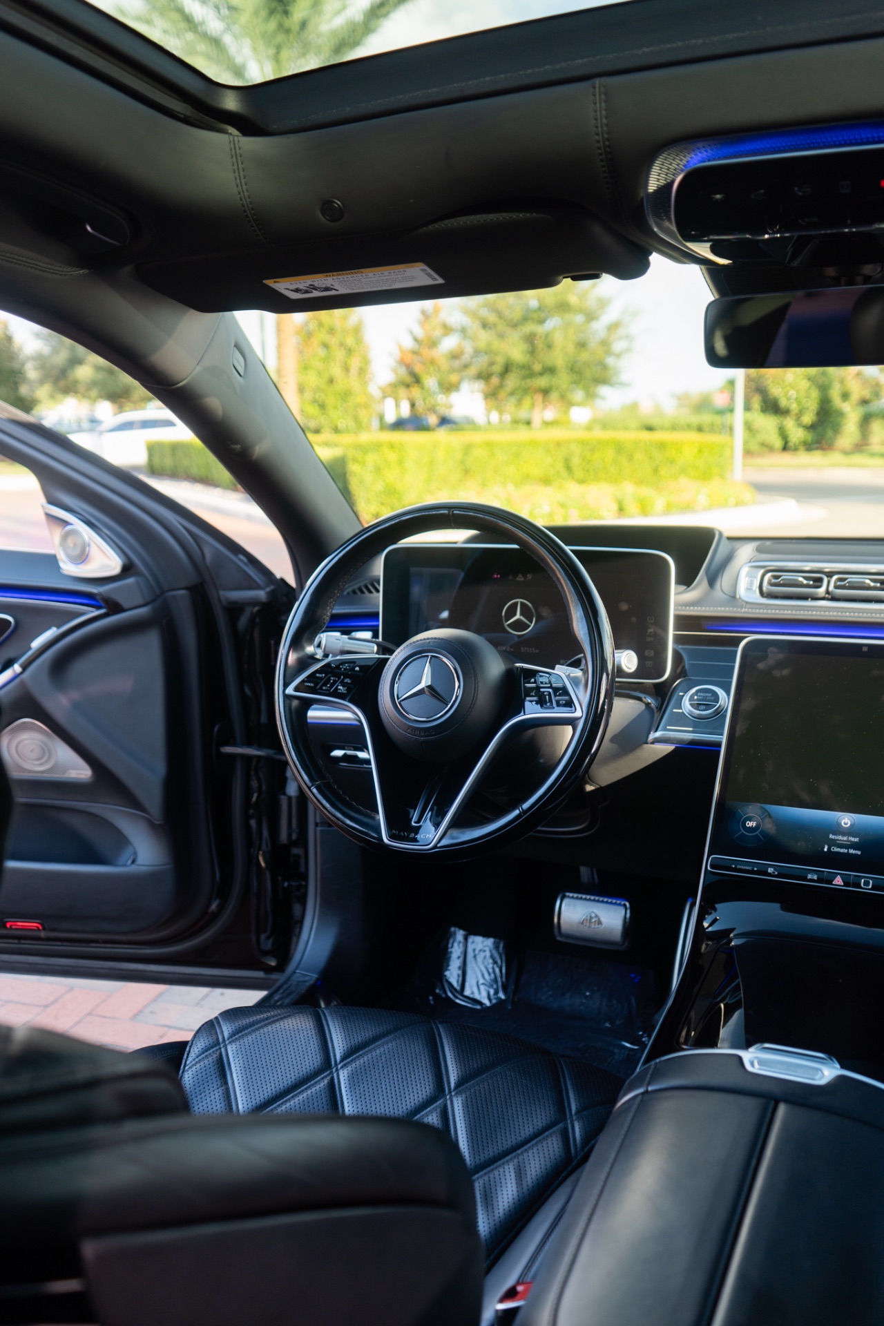 Mercedes Benz Maybach S580 — photo 6