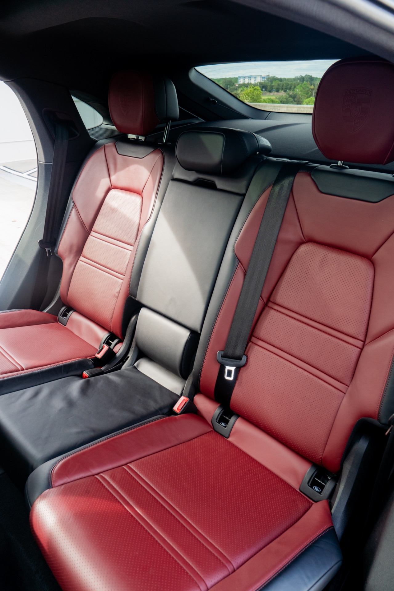 Porsche Cayenne Coupe — photo 11