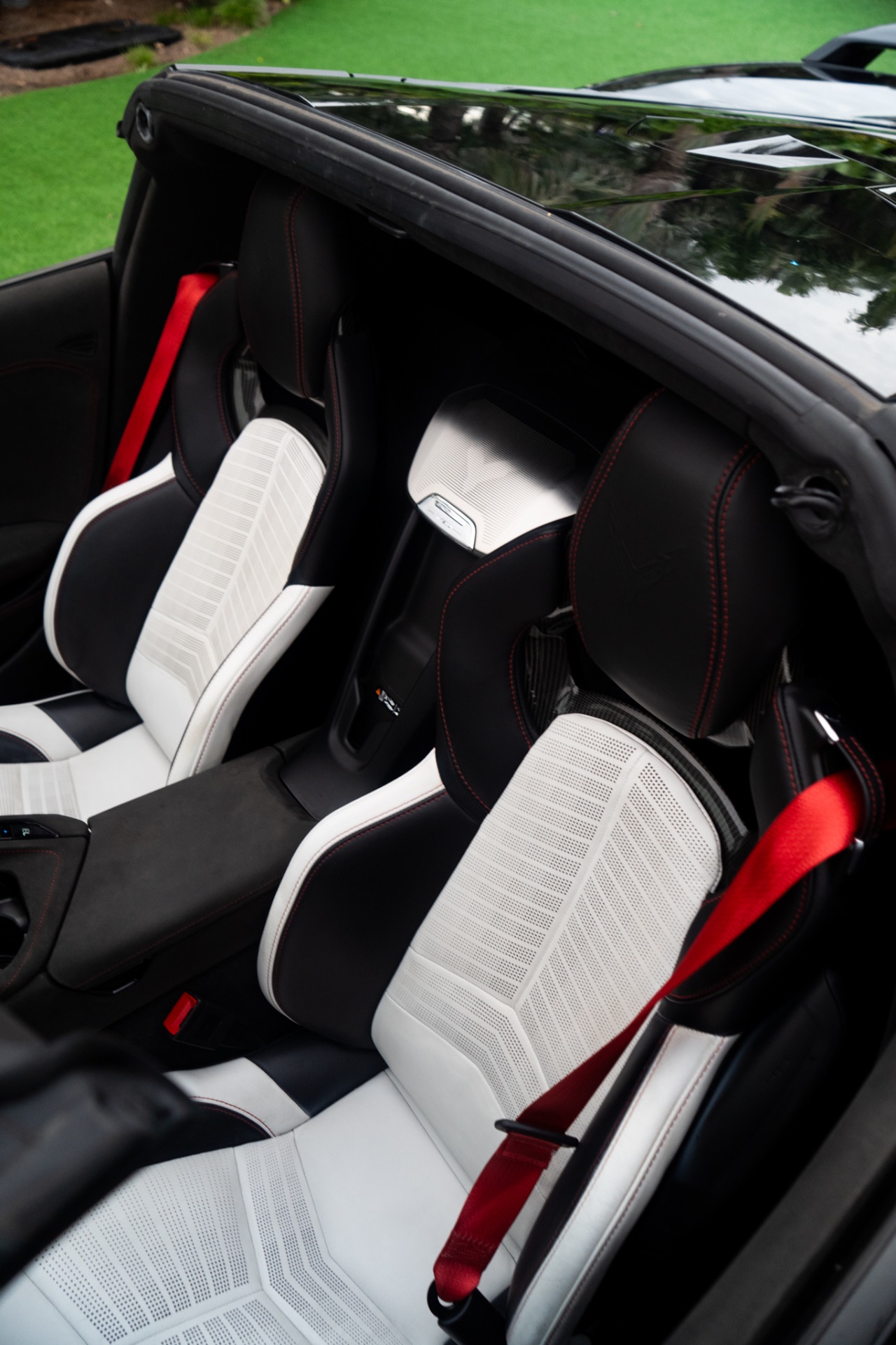 Chevrolet C8 Corvette — photo 5