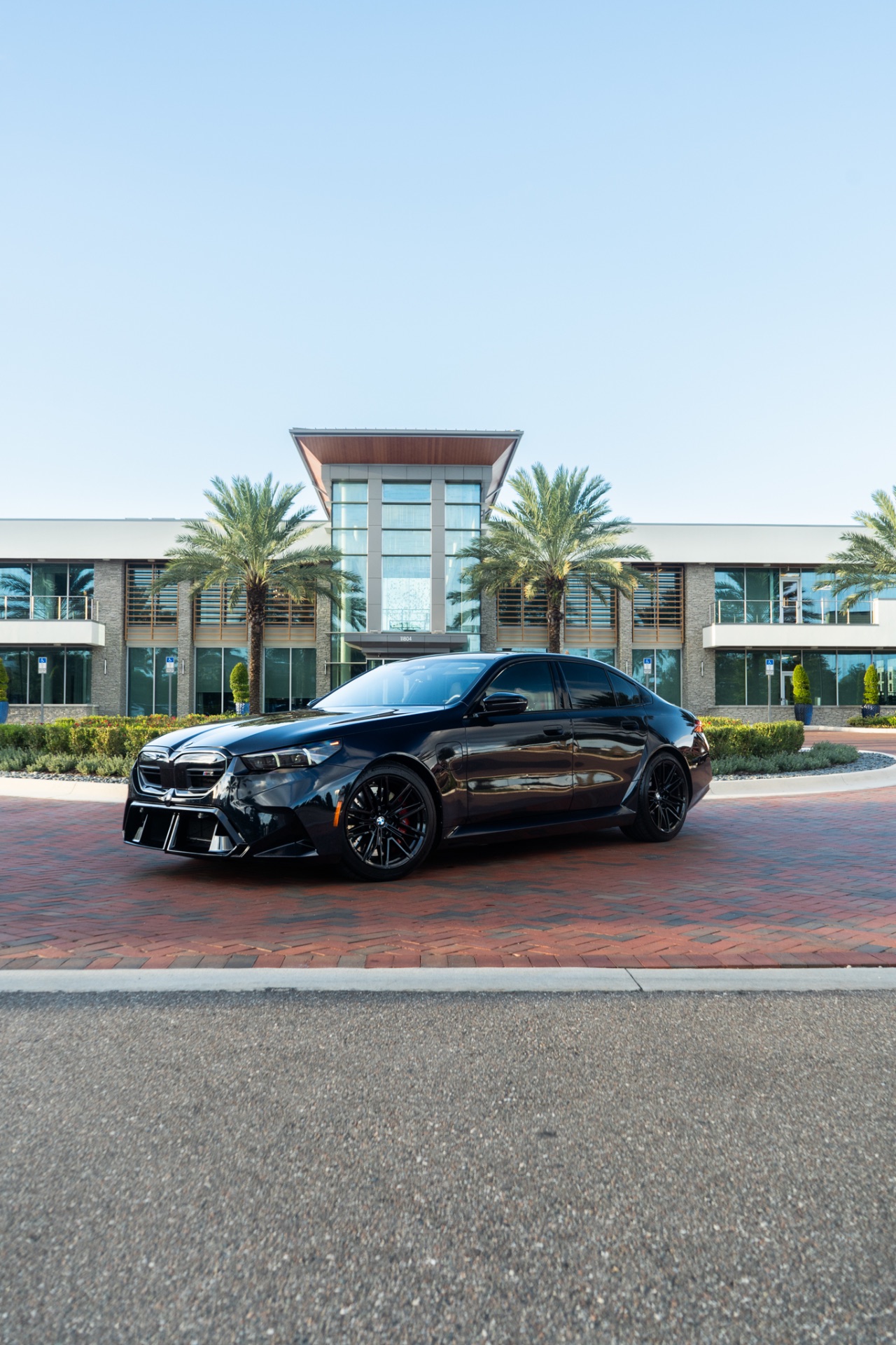 BMW M5 G90 — photo 14