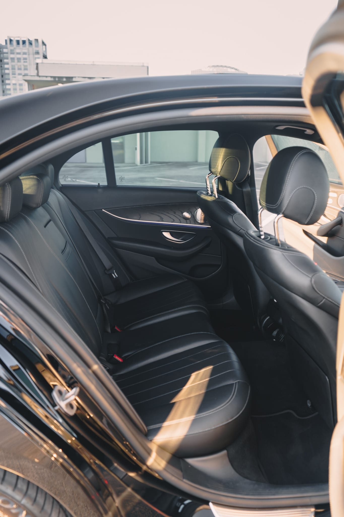 Mercedes Benz E350 — photo 8