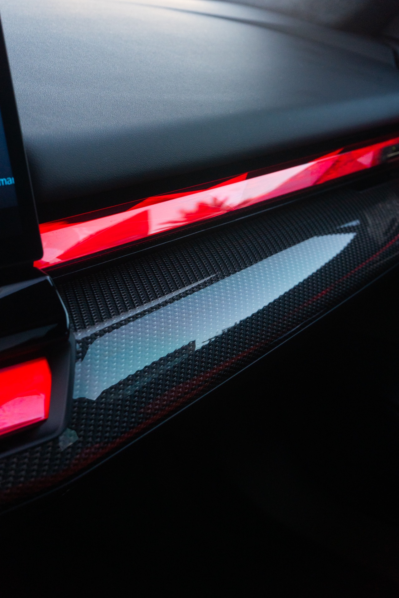 BMW M5 G90 — photo 11